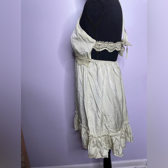 Dress - Picture 10 of 12